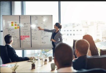 Réunion professionnelle - Local & HumainPage d&rsquo;acceuilAtelier stratégie en entreprise - Concret & Terrain